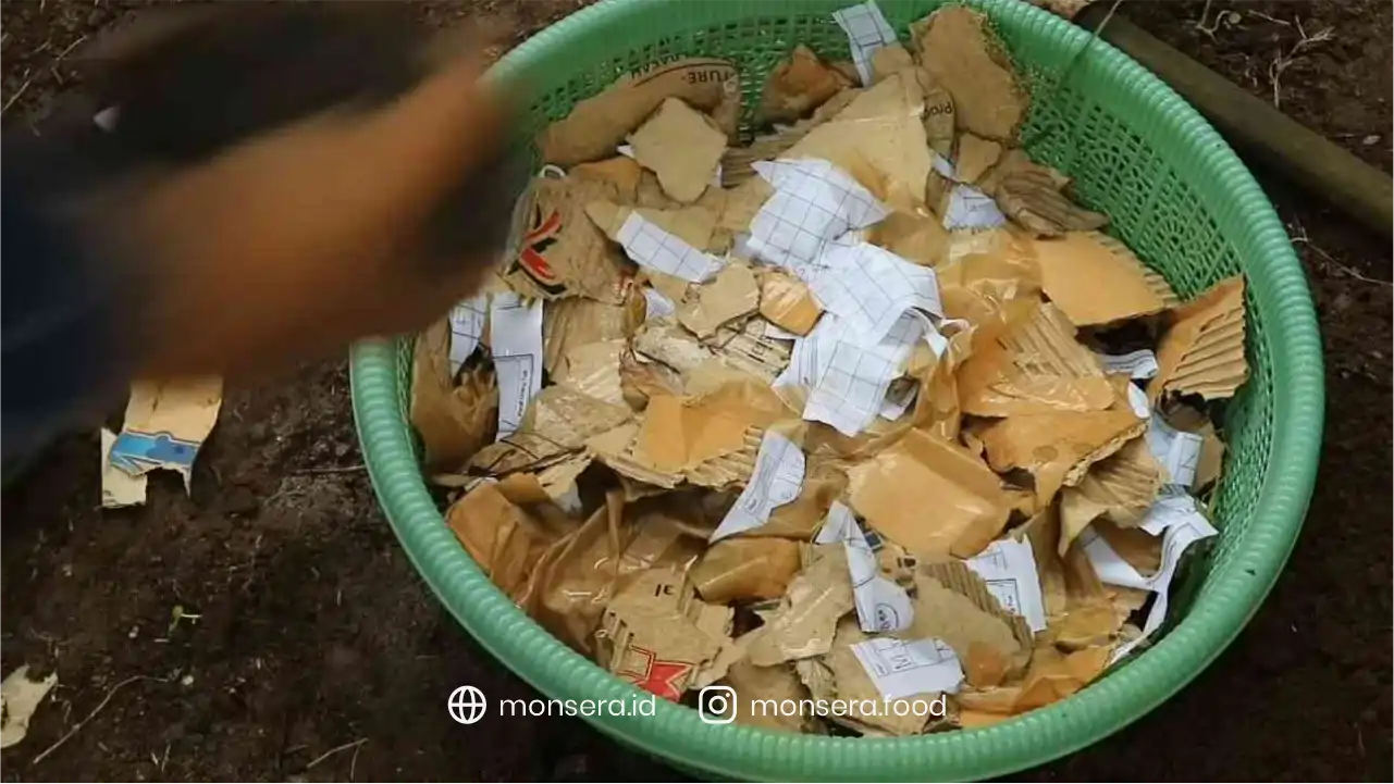 Sampah Kering Potongan Kertas